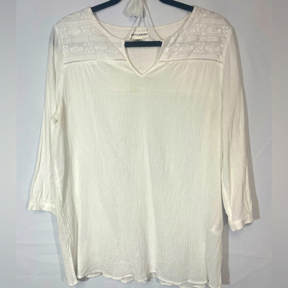 Artisan NY women’s white Blouse size Large